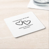 50周年記念結婚カップルの名前ハート スクエアペーパーコースター (アングル)