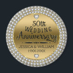 50周年記念結婚ダイヤモンドと金ゴールドマグネット マグネット<br><div class="desc">白いエレガントダイヤ結婚ンの円、光沢のある金ゴールドトーンの背景と50周年。50周年黒結婚色の文字デザインアクセントで。カスタマイズ可能な名前と年結婚の数。</div>