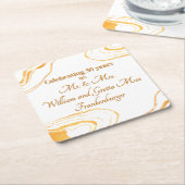 50周年記念結婚パーティー金ゴールドと白色 スクエアペーパーコースター (アングル)