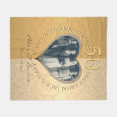 50周年記念結婚金ゴールドハート写真 フリースブランケット (正面(横))