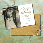 50周年記念金ゴールドハート結婚紙吹雪写真 セーブザデート<br><div class="desc">シックなお気に入りの金ゴールド結婚タイポグラフィで50周年記念の特別なお祝い詳細と結婚、あなたの写真でパーソナライズ。逆の機能は金ゴールド愛ハート紙吹雪。Thisisnomeによる設計©</div>