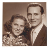 50周年記念4フォトブラック&金ゴールド パーソナライズされた フォトキューブ (右)