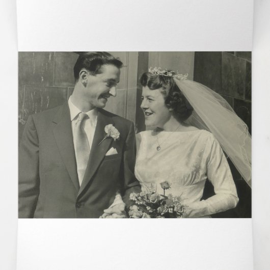 50周年記念 ハート コンフェッティ ウェディング フォト 三つ折り招待状 (内部中)