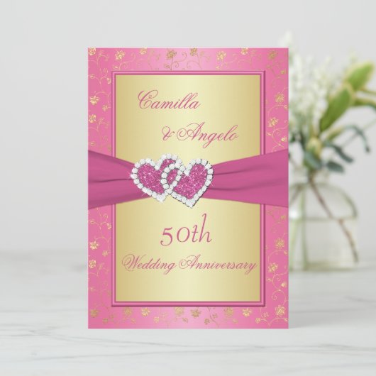 50周年記念 ピンクとゴールドのハートが一つに 招待状 (スタンド正面)
