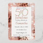 50歳で素敵なバラ色ゴールドのヒョウ柄誕生日 箔招待状 (正面)