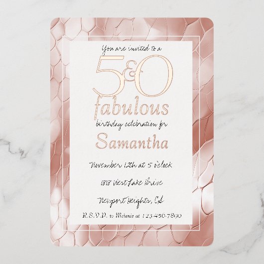 50歳で素敵なローズゴールドのヘビ動物の誕生日 箔招待状 (正面)