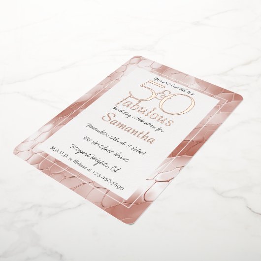 50歳で素敵なローズゴールドのヘビ動物の誕生日 箔招待状 (回転した状態)