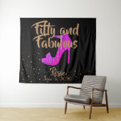 50歳にして最高に素敵なキラキラピンクゴールドテキスト タペストリー (インサイチュ(横))