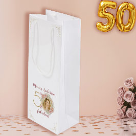 50歳にして最高に素敵なピンクの花とゴールドの写真付き誕生日 ワインギフトバッグ
