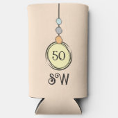 50歳の誕生日にイニシャルを追加任意の年齢イエローオレンジ スリム缶クーラー (正面)