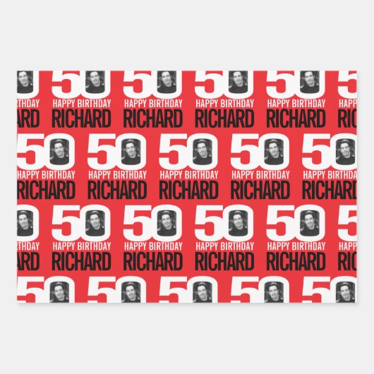 50歳の誕生日の赤い白のルック50カスタムの写真の名前 ラッピングペーパーシート (正面3)