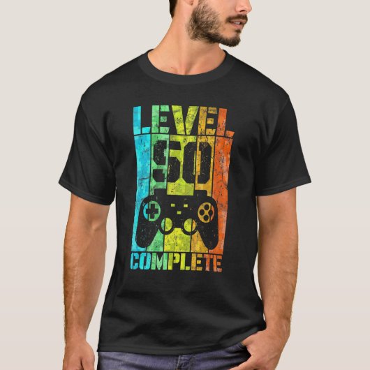 50歳の誕生日を迎えたゲーマー レベルクリア 50年 Tシャツ (正面)