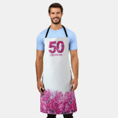 50歳の誕生日エプロン ピンクエプロン 50年 牡丹 エプロン (着用した状態)