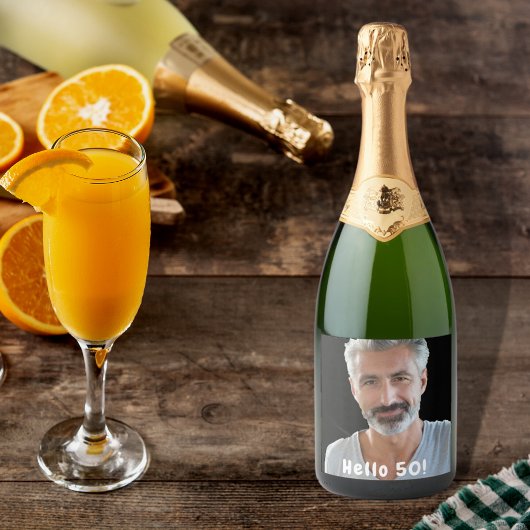 50歳の誕生日カスタム写真こんにちは50人の男性 スパークリングワインラベル