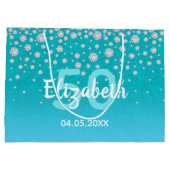 50歳の誕生日ティール（緑がかった色）ブルーグリーングリッター名ダイヤモンド ラージペーパーバッグ (裏面)