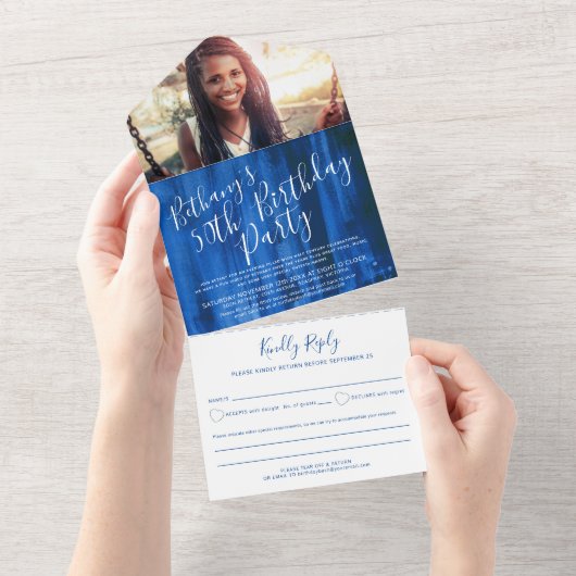 50歳の誕生日パーティーの写真 サファイアブルー オールインワン招待状 (貼ってはがせる)