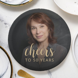 50歳の誕生日パーティーの写真 乾杯 ペーパープレート