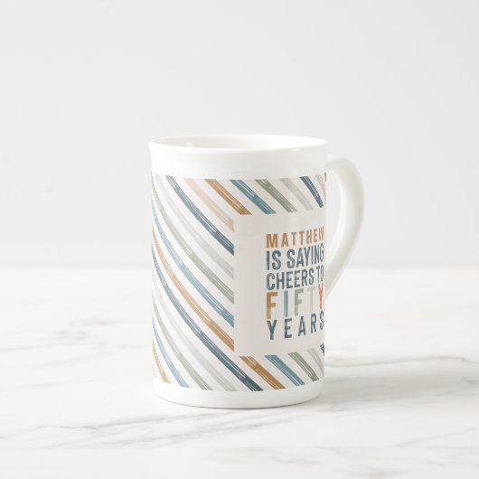 50歳の誕生日パーティーの装飾または誕生日プレゼント ボーンチャイナマグカップ (正面右)