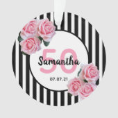 50歳の誕生日ピンクのバラ白黒ストライプ オーナメント (正面)