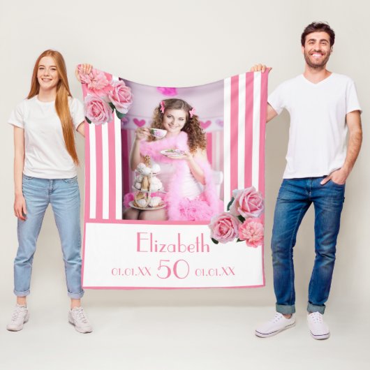 50歳の誕生日ピンクストライプ花模様の写真名 フリースブランケット (インサイチュ)
