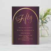 50歳の誕生日ブルゴーニュ金ゴールドアーチスクリプトラグジュアリー 招待状 (スタンド正面)