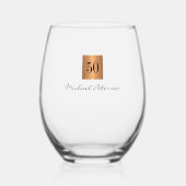 50歳の誕生日金ゴールドエレガントスクリプト名カスタム ステムなしワイングラス (正面)