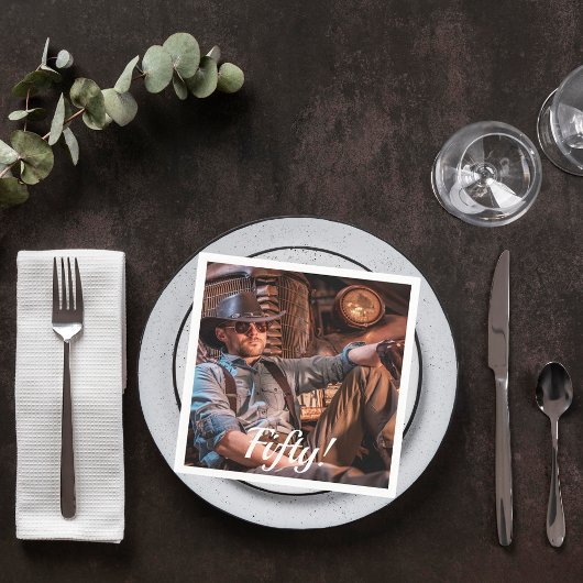 50歳の誕生日50歳のカスタム写真50人の男性スクリプト スタンダードカクテルナプキン