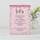 50歳の誕生日 ピンクのアイシングとスパンコール 招待状 (スタンド正面)