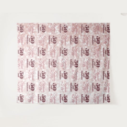 50歳の誕生日 現代的でエレガントなローズゴールドパーティー タペストリー (正面(横))