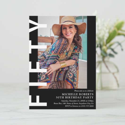 50歳モダンの誕生日パーティーの招待状 招待状 (スタンド正面)