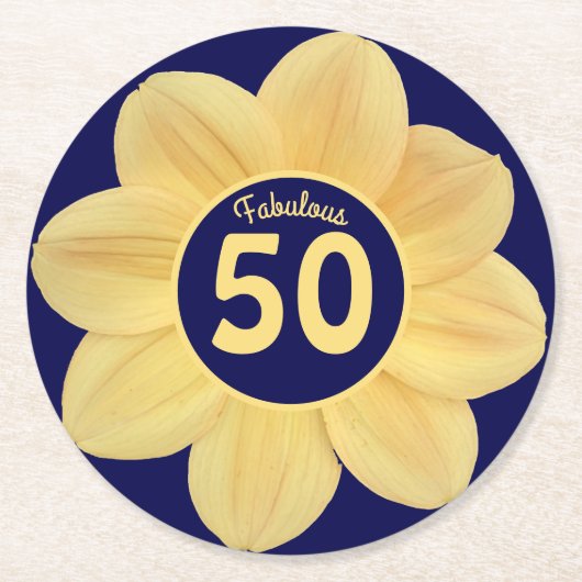 50番目の素晴らしい誕生日の青と黄のフローラ ラウンドペーパーコースター (正面)