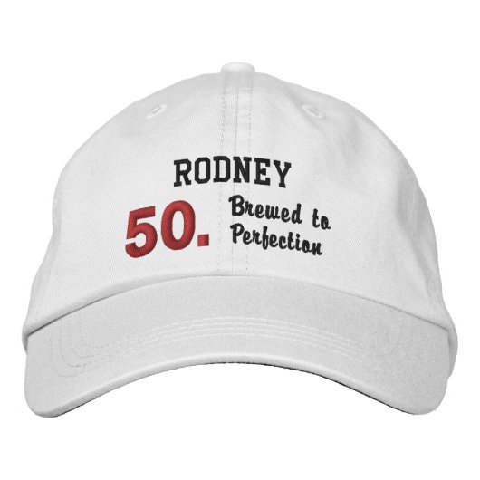 50番目の誕生日が完成度に醸造ホワイトレッドV05 刺繍入りキャップ (正面)
