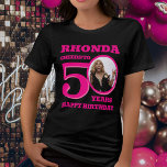 50誕生日の写真と名前ピンク文字 トライブレンドTシャツ<br><div class="desc">幸せな50誕生日ホットピンクとピンクの文字年、名前と写真のTシャツ。おもしろい50パーソナライズされた枚目の写真tシャはっきりしたツ文字デザイン。このバースデーシャツは、数字0の真ん中にある誕生日の女の子の写真でパーソナライズする。50歳素晴らしの誕生日パーティーお祝いにおもしろいを追加するためのアイディア。他の一致するアイテムと色のオプションを使用できる。独占的デザインby Sarah Trett for www.mylittleeden.com</div>
