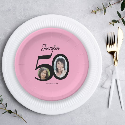 50誕生日の写真の名パーソナライズされた前ピンク黒 ペーパープレート