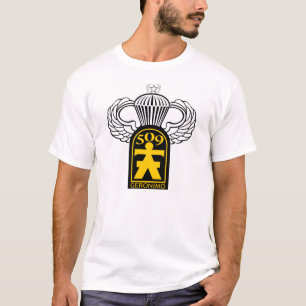 509thジャンプの翼を持つ空輸の退役軍人 tシャツ