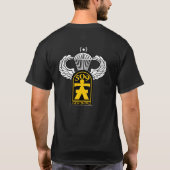 509th空輸の退役軍人w/Jumpの翼 Tシャツ (裏面)