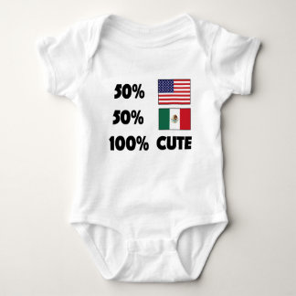 50%のアメリカ人50%のメキシコ人100%のかわいいベビー米国メキシコ ベビーボディスーツ