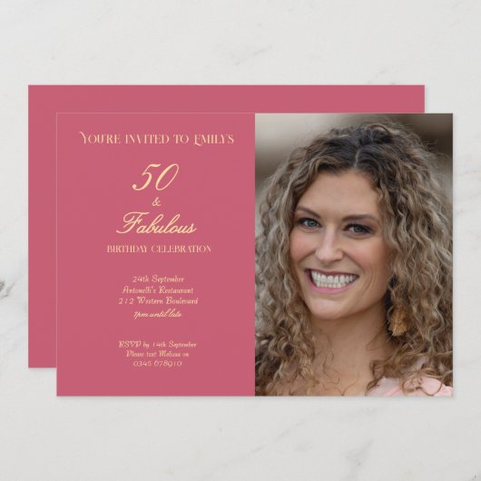 50 and Fabulous Pink Photo Elegant Script 招待状 (正面/裏面)