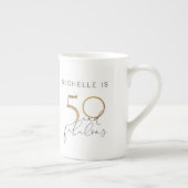 50 & Fabulous Black & White Name 50誕生日 ボーンチャイナマグカップ (右)