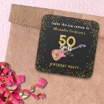 50 Rocks Pink Guitar 50th Birthday Party Thank You スクエアシール<br><div class="desc">50ロックスピクールックギターブラックと金ゴールドグリッター50thバースデーパーティ感謝していのステッカー。ピッユニークク・ピック・ガード簡単とカラフル電気ギターイラストレーションファンキーは、金ゴールドミュージシャンでパーソナライズするピッモダンク・ピック・ガードバッグと、あなたはロックの50のに好む完璧なパーティーを作り出し、と音楽の愛好家のための理想的なロックのシール。ギタープレーヤーは決してギターの数が多すぎないことを教えてくれる。このクールミュージカルモダン楽器デザインは、この素晴らしいミュージカル楽器の音楽エネルギーと50番目の誕生祝いをロックするための完璧な方法である。オリジナルのアートワークby artist Catherine Sweetman</div>