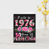 50 Year Old Made In 1976 Floral 50th Birthday Wome カード (黄色い花)