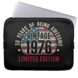 50 Years Old Vintage 1976 50th Birthday Limited Ed ラップトップスリーブ
