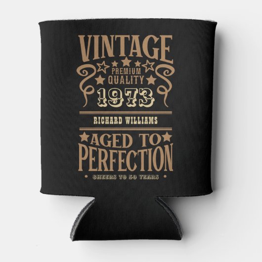 50th誕生日任意の年齢の名前ブラック金ゴールドシック 缶クーラー (正面)