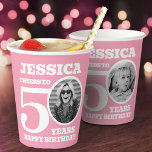 50th Birthdayパーティーの名前の写真が今ソフトピンク 紙コップ<br><div class="desc">50歳祝の特別な誕生日で、このおもしろいの両面の写真のデザインは白い文字と柔らパーソナライズされたかなライトピンクで。50年のおもしろいに最適な選択で、写真を前面と背面の両方の「0」の中に追加し、自分の名前を挿入し、本当に個人的な名前を作るこ感じと。素早く快活なクリーンアップ中にマイルストーン保の集まりをスタイリングするのに最適。完全に調整された外観に利用可能なマッチングパーティー製品とカラーオプション。オリジナルグラフィックアートとデザインby Sarah Trett only for www.mylittleeden.com on Zazzle</div>