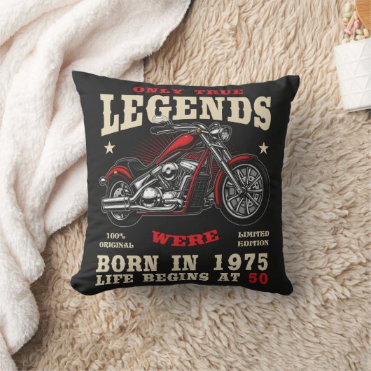 50th Birthday Man Biker Motorcycle Chopper 1975 クッション (ブランケット)