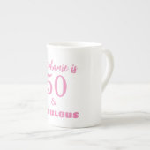 50th Birthday Name Monogram Gift Party Favor ボーンチャイナマグカップ (正面右)
