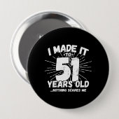 51おもしろい誕生日引用文皮肉51歳 缶バッジ (正面&裏面)