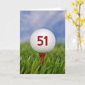 51誕生日ゴルフボールオンレッドティー カード (黄色い花)