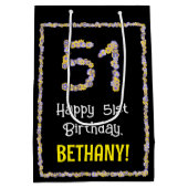 51誕生日:フローラ花数、名前をカスタムする ミディアムペーパーバッグ (裏面)