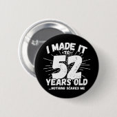 52歳皮肉ミームおもしろい52誕生日 缶バッジ (正面&裏面)